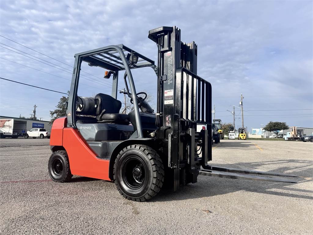 2007 toyota 8fgu25 lpg 5000 lb forklift rentals