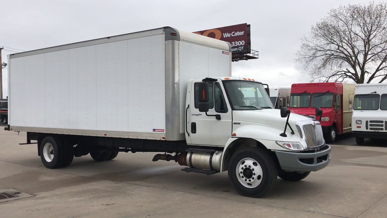 24 ft box truck rental bobtail