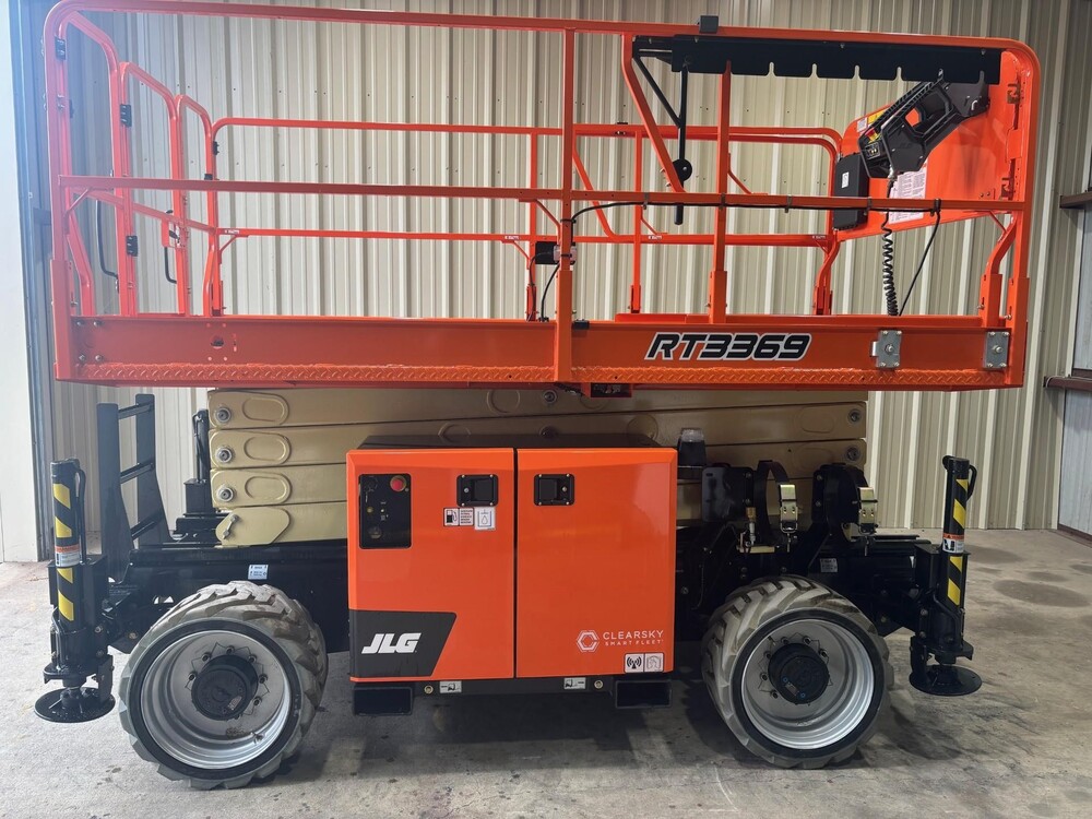 32 ft scissor lift rental rough terrain rt3369
