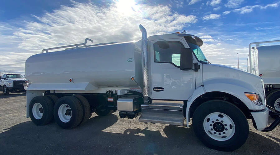 4000 gallon water truck rentals