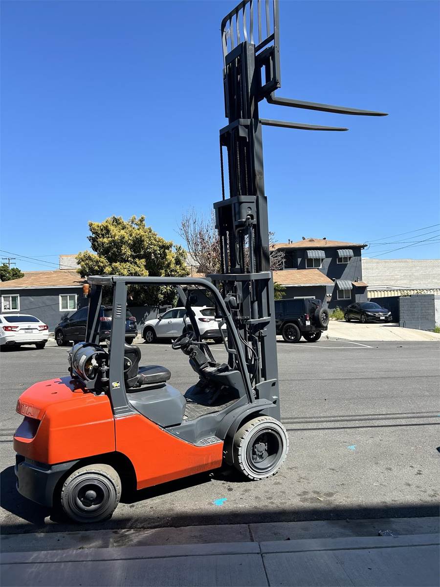 6k 6000 lb forlift rentals toyota 8fgu30