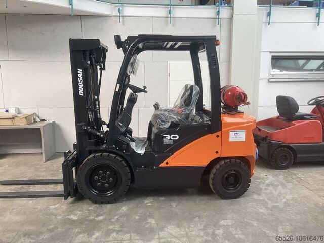 6k 6000 lb forlift rentals doosan g30