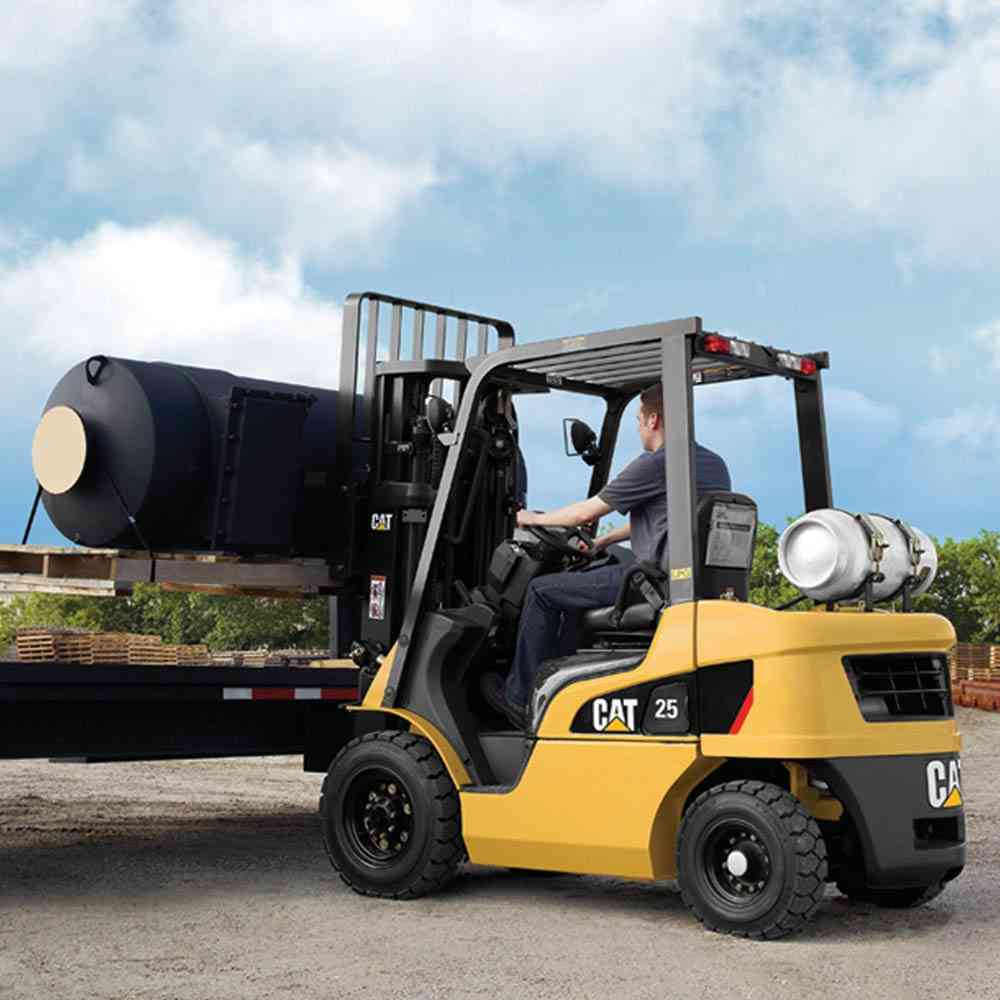 Cat GP25N forklift 2 2 3 1