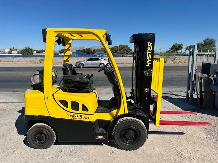 Hyster H50 5000lbs forklift rental 5k