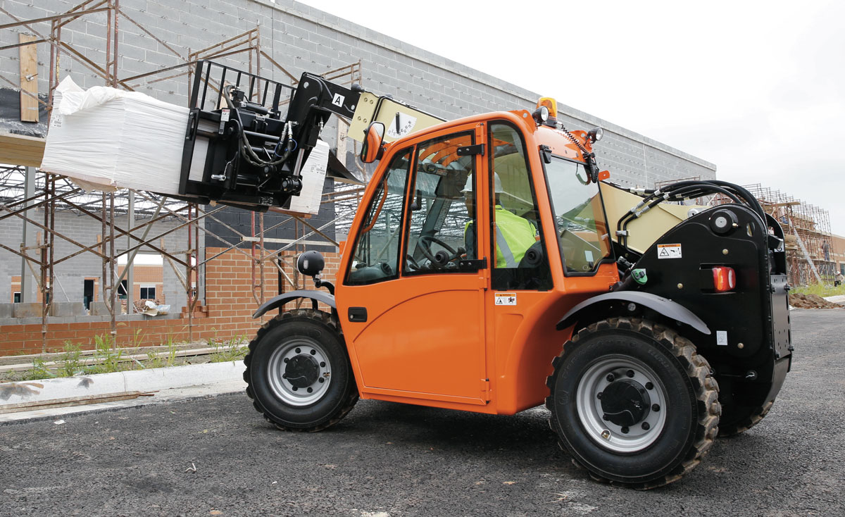 JLG 519 Telehandler rental 5000 lb 19 ft reach 5k