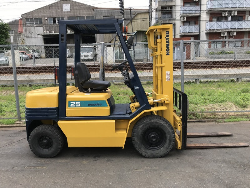 Komatsu FG25 5k 5000lb forklift rental