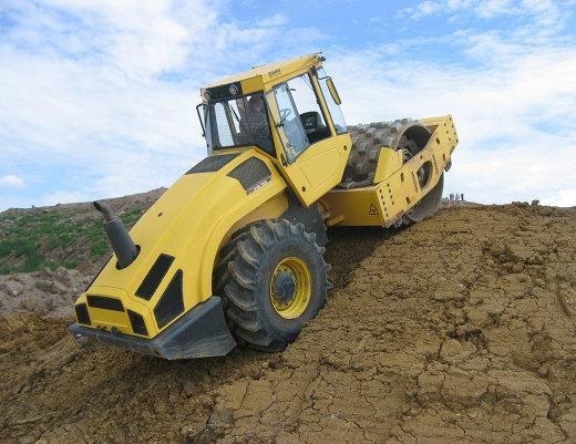 bomag 219 padfoot compactor rental