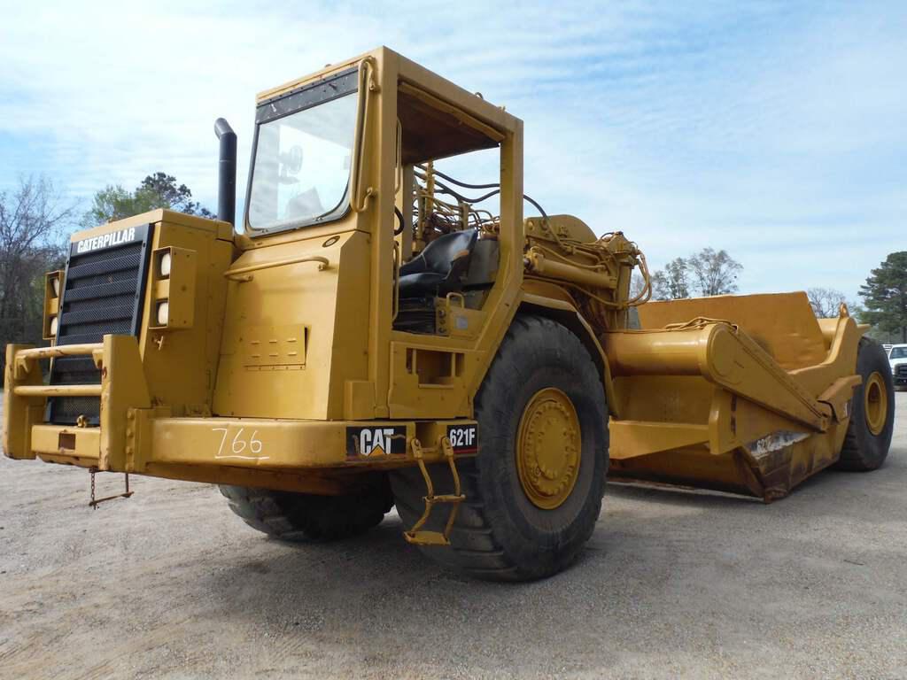 cat-621-motor-scraper-rental