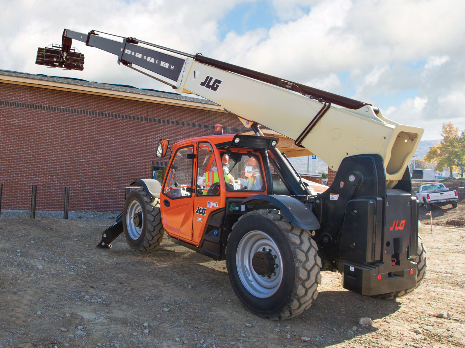 jlg 1255 12000 lb capacity 55 ft reach telehandler rental