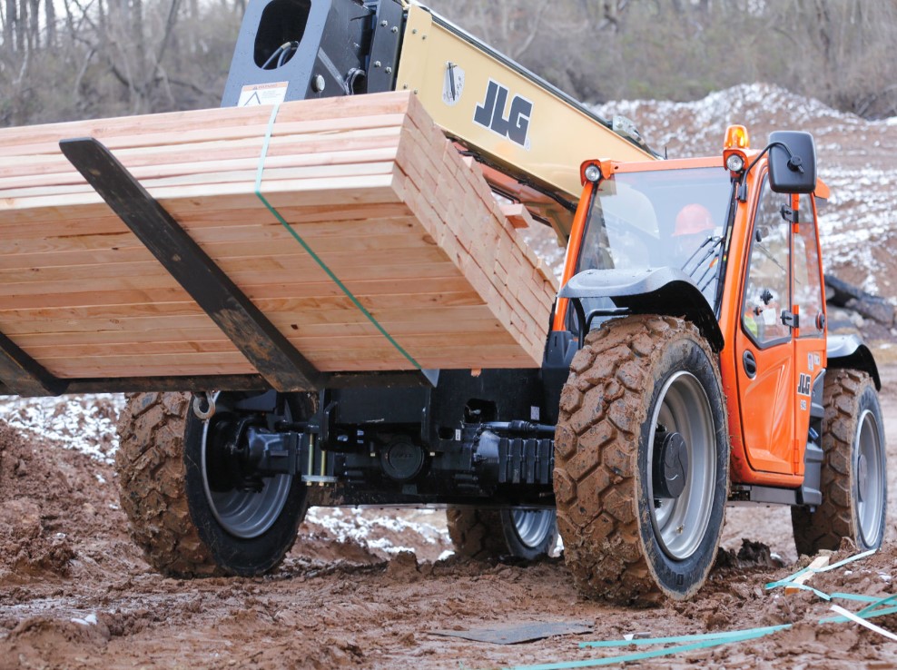 jlg 943 9000 lb capacity 43 ft reach telehandler rental