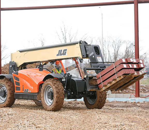 jlg 943 9000 lbs 43 ft reach telehandler rental