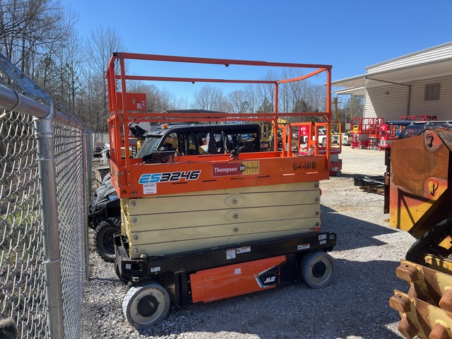 jlg es3246 wide platform 32ft scissor lift rental