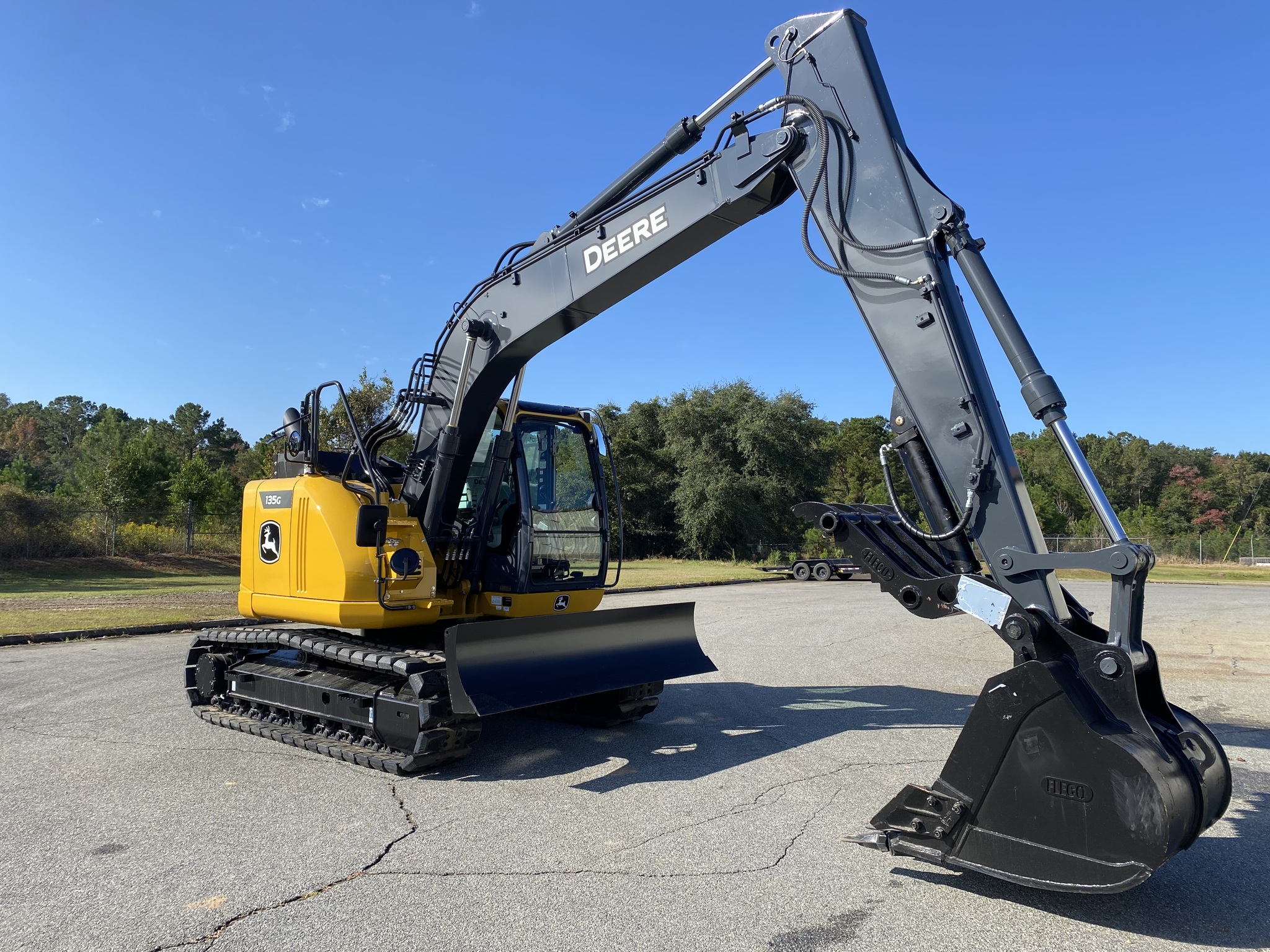 john deere 135 mid size excavator rental