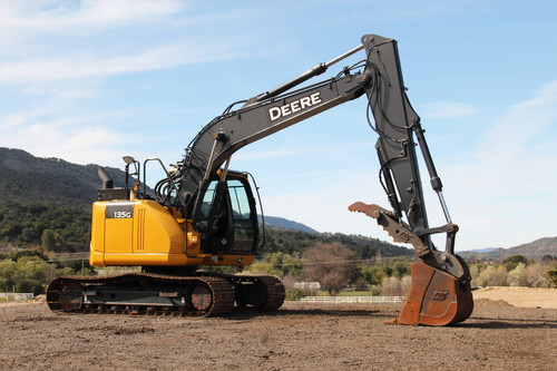 john deere 135 mid size excavator rental