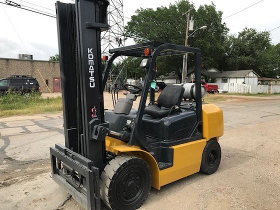 komatsu fg40 forklift rentals 8000 lb