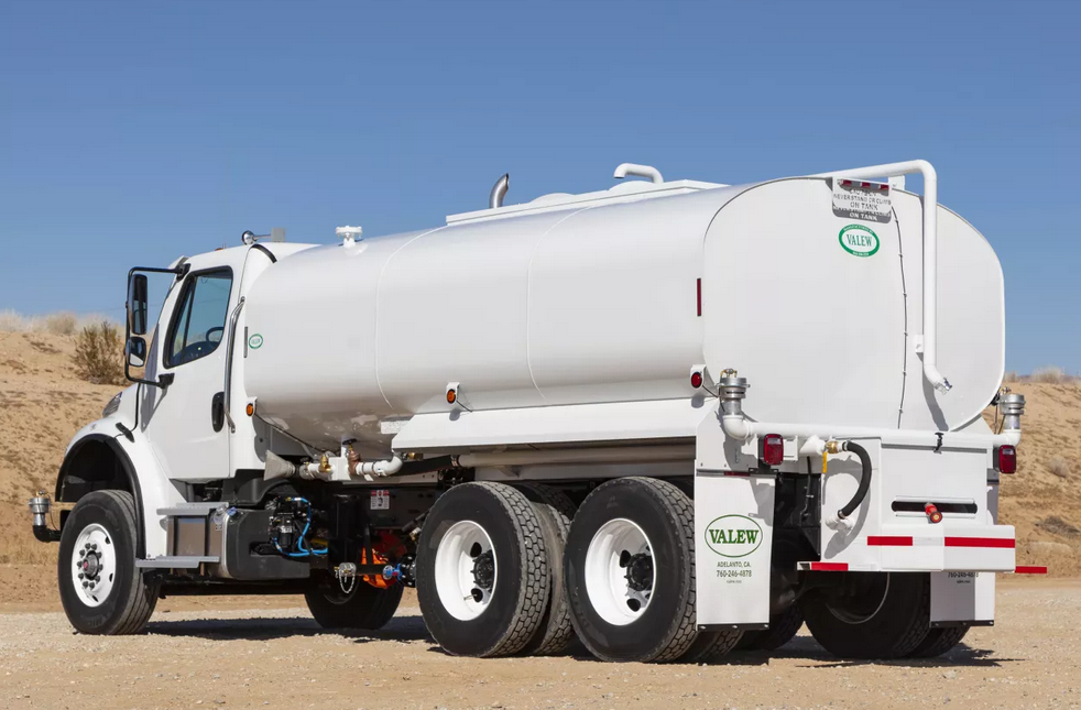 truck rental 4000 gallon water