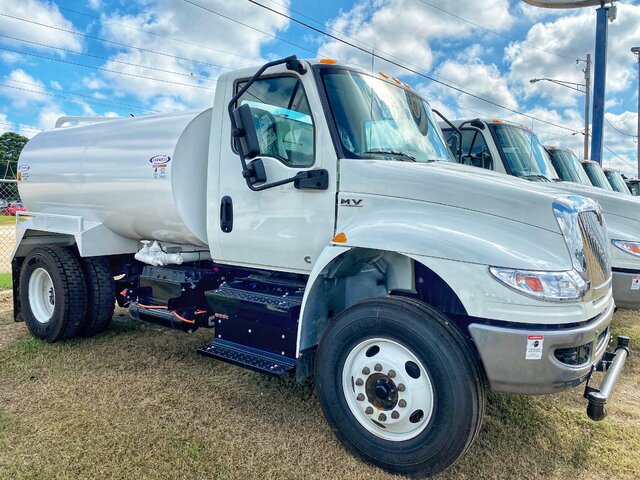 water truck rental 2000 gallon