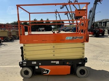 wide 32ft scissor lift rental jlg 3246