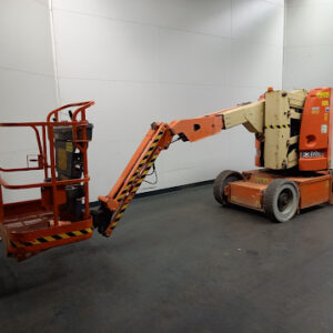 30 ft. Articulating Boom Lift (electric) - Image 5