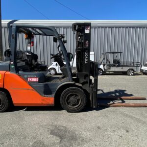 10,000 lb. Industrial Forklift - Image 5