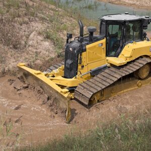 Crawler Dozer D6 w/ Rippers 215hp - Image 4