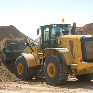 Large Wheel Loader 50,000 lb 5 Cu Yd - Image 4