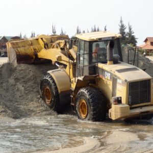 Large Wheel Loader 50,000 lb 5 Cu Yd - Image 3