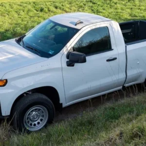 3/4 Ton Pickup Truck - Image 3