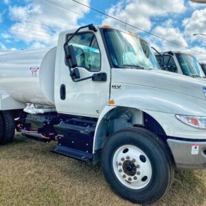 2,000 Gallon Water Truck - Image 5